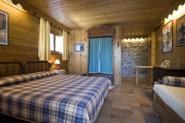 Bed and Breakfast Niu Dels Falcons La Molina  Zimmer foto
